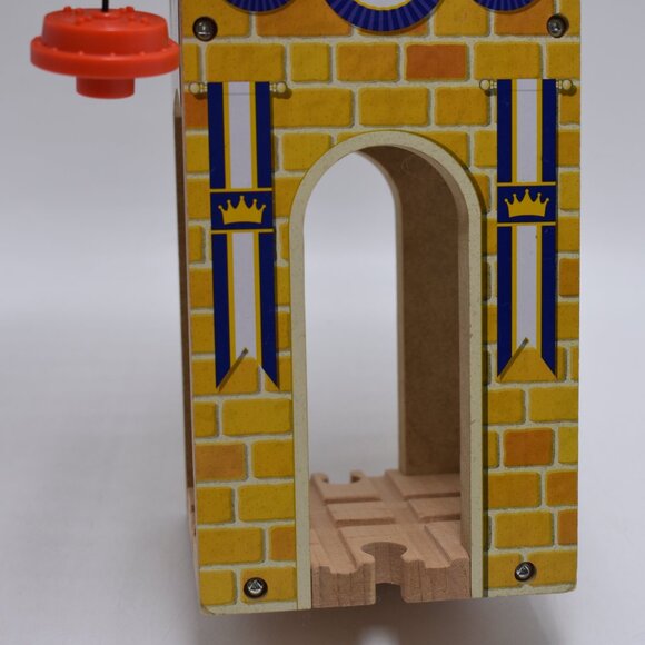 Castle Crane King of the Railway Thomas & Friends Wooden Engine Trains 10" Works - Picture 8 of 9